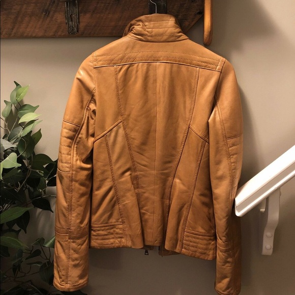Danier Genuine Leather Jacket - Picture 3 of 4